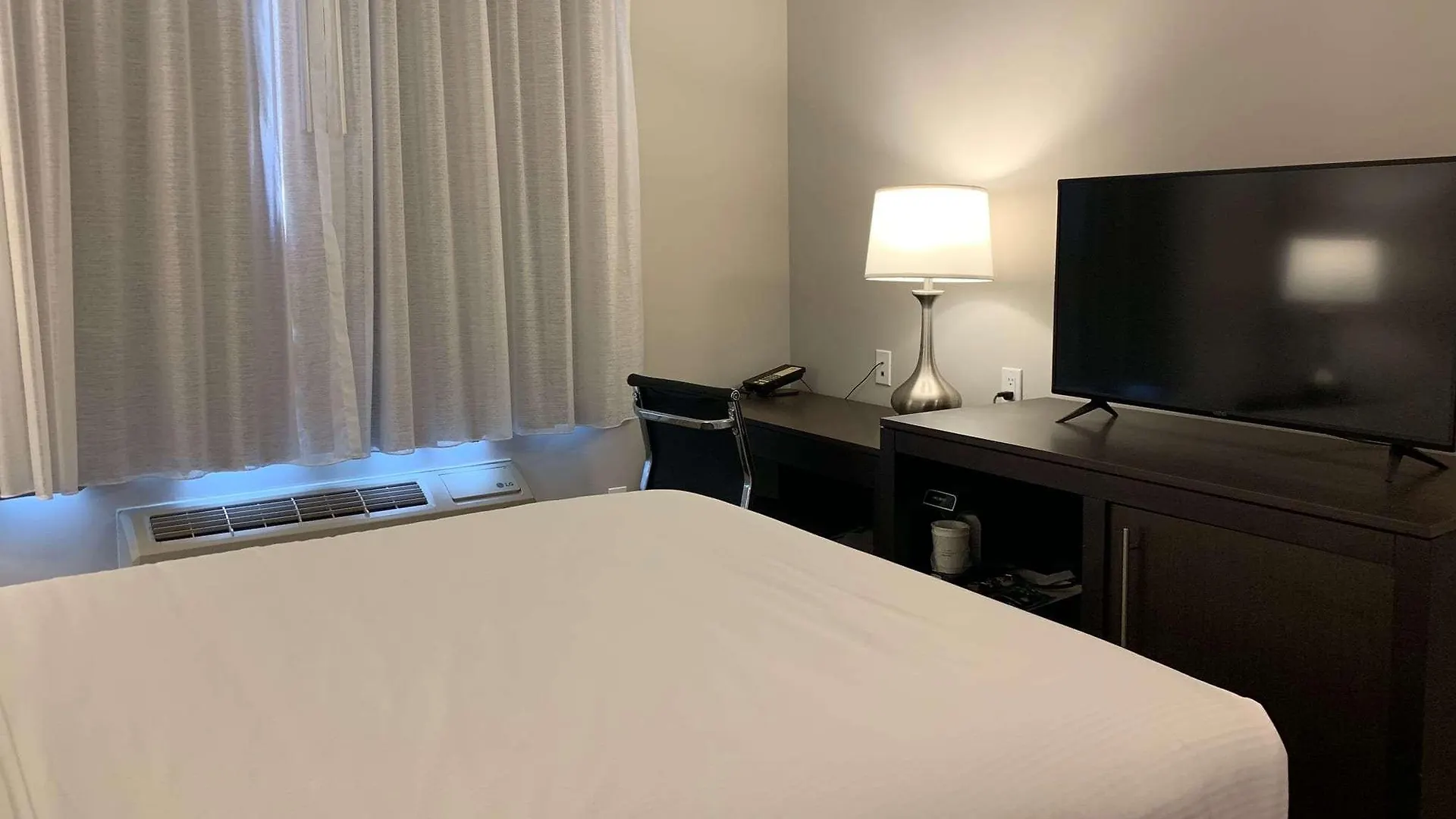 Wingate By Wyndham Jfk Airport, Far Rockaway Ny Hotel New York United States